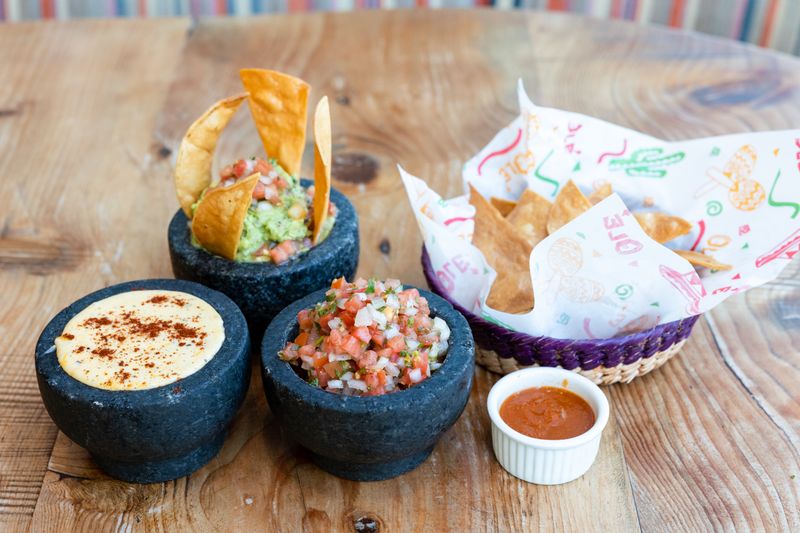 Costa Vida Fresh Guacamole and Chips