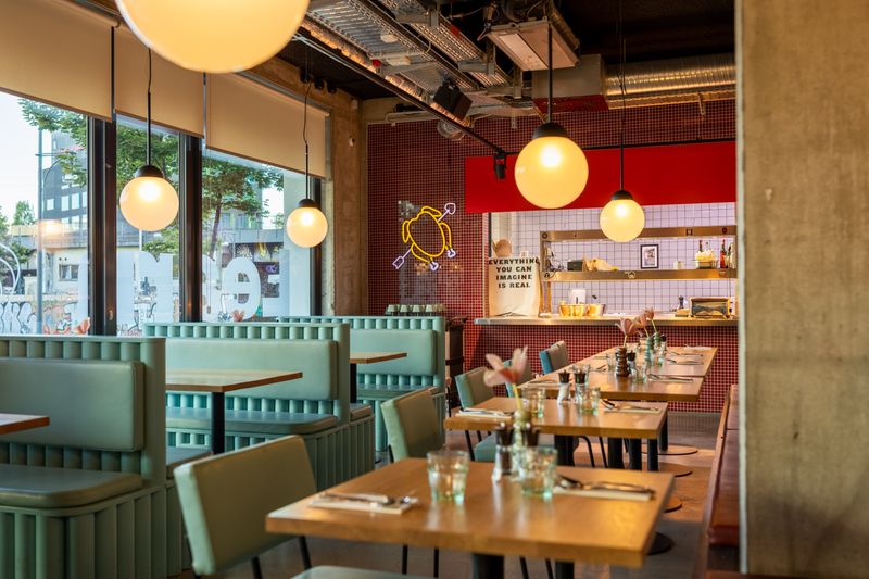 costavida restaurant dining area